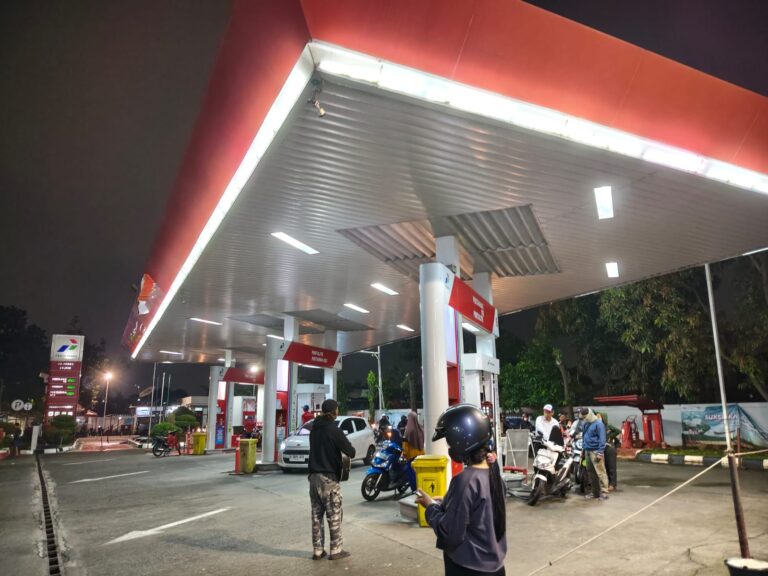 Warga Serbu SPBU Jelang Isu Kenaikan Harga BBM 1 April 2026, Masyarakat Diimbau Tidak Panik