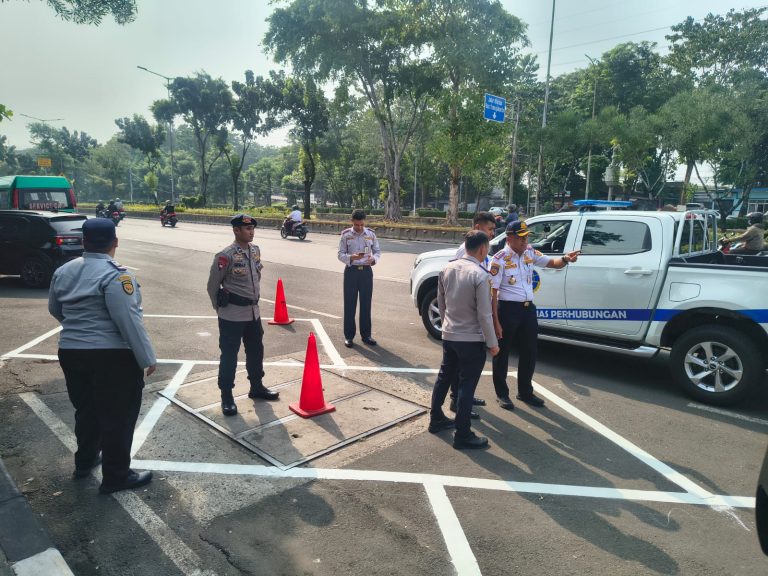 Pemkot Jakarta Timur Resmikan Parkir On Street di Jalan Mayjen Sutoyo, Tertibkan Parkir Liar dan Kurangi Kemacetan
