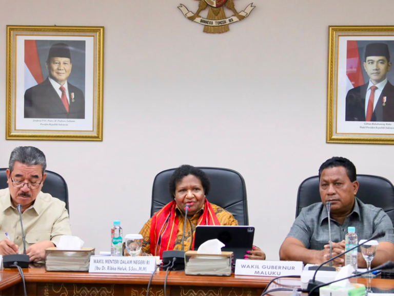 Percepat Pertumbuhan Ekonomi, Wamendagri Ribka Dorong Pemda Maluku Optimalkan Potensi Maritim (Cek Faktanya)